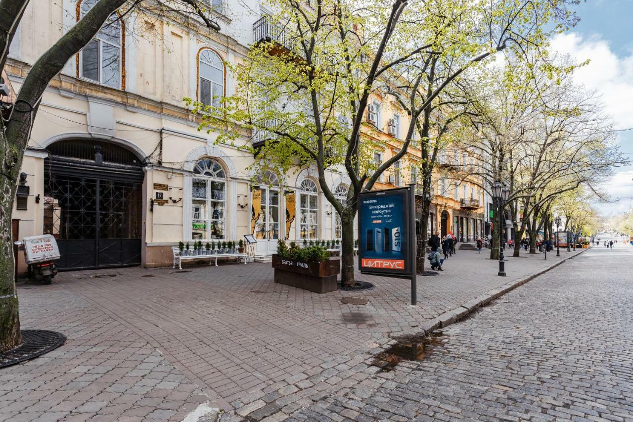 Двухуровневая Квартира Студия Odesa Exterior foto