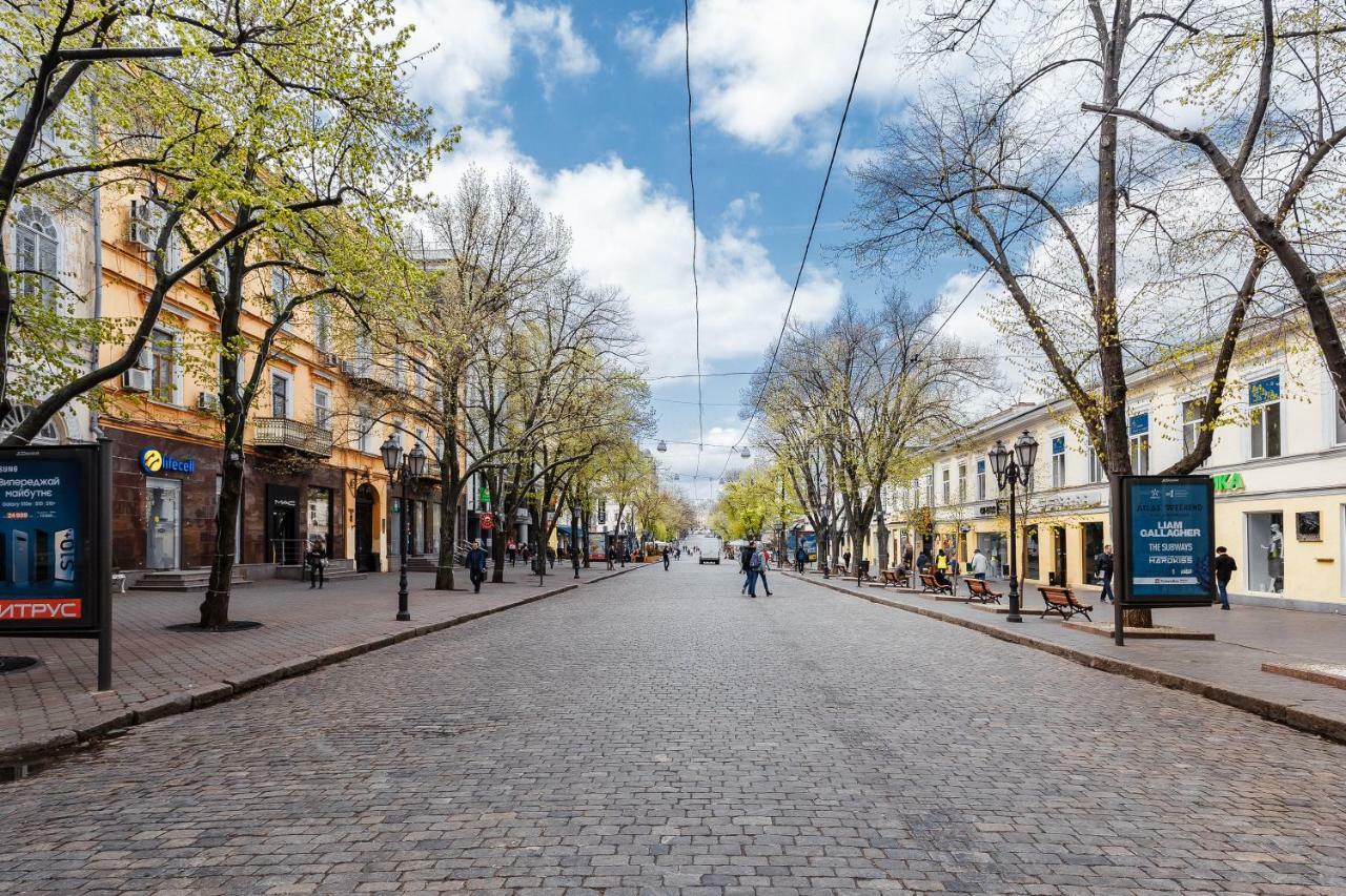 Двухуровневая Квартира Студия Odesa Exterior foto